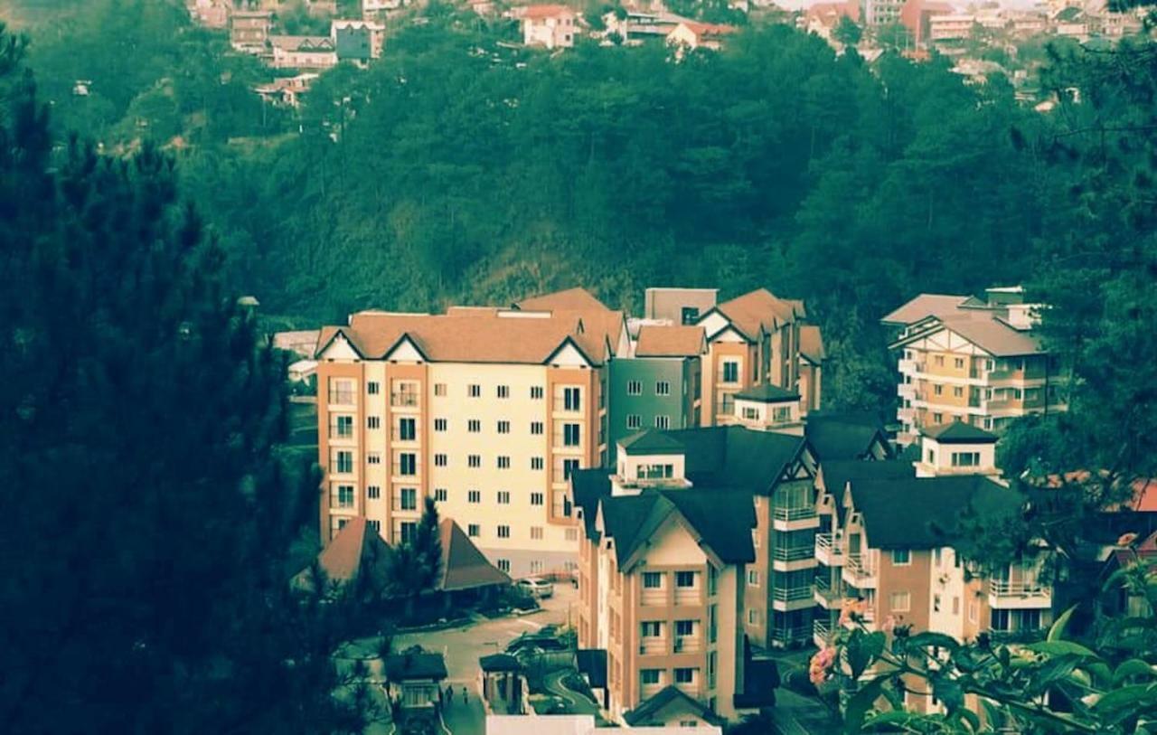 Courtyards Peak-Corner Pinestay - At Goshenland Baguio バギオ エクステリア 写真